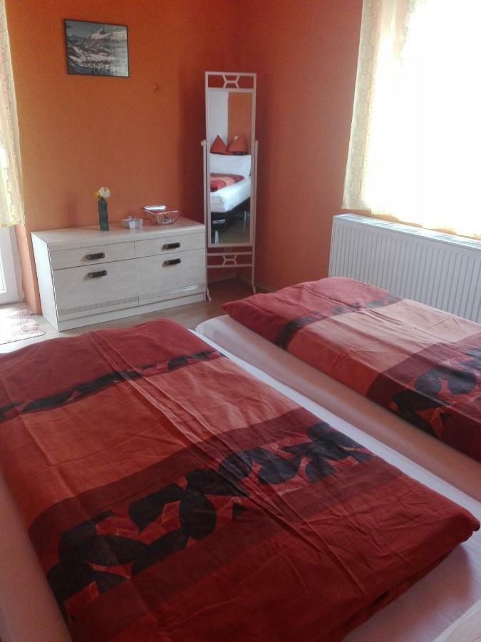 Apartamento Gaestezimmer Fuchs Neuhausen auf den Fildern Exterior foto